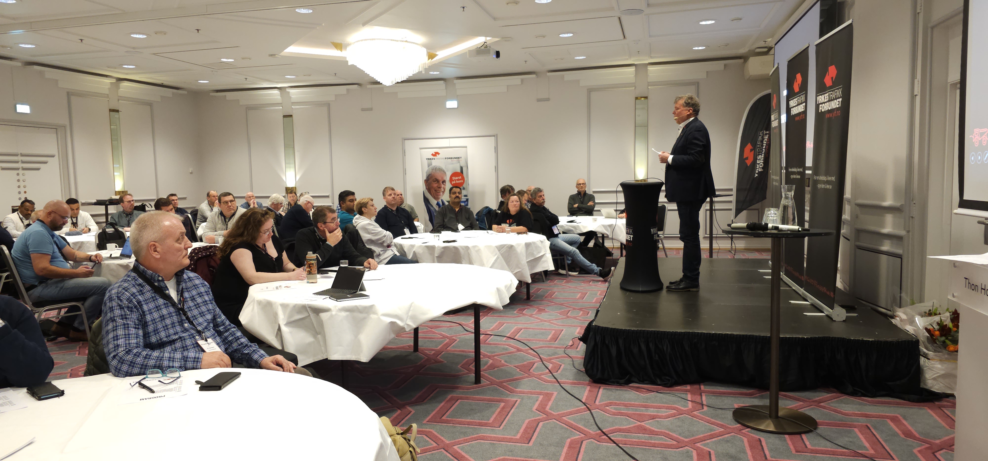 Forbundsleder Jim Klungnes åpnet YTF-konferansen 2023.