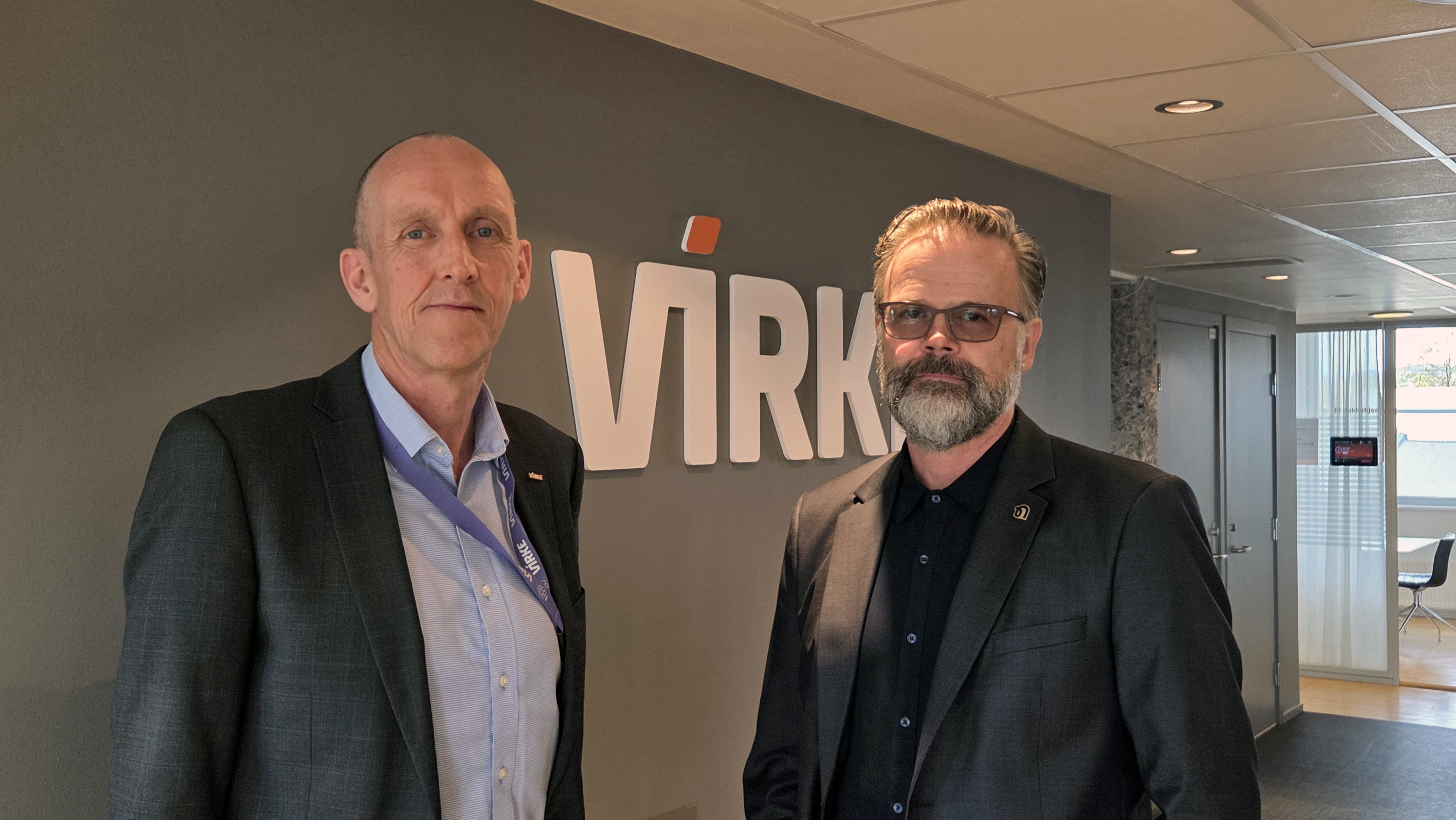 Torgeir Kroken, leder av Virkes forhandlingsdelegasjon (t.v.) og Eirik Bornø, leder av YS' forhandlingsdelegasjon. Foto: Terje Bergersen/Negotia