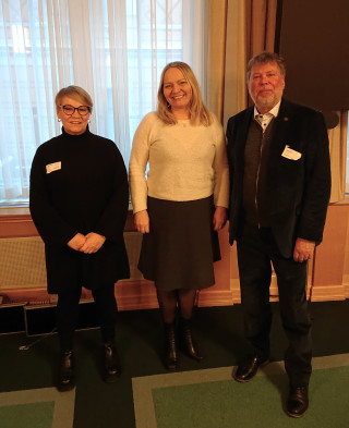 Fra venstre: Kristine Martinsen (YTF), Mona Fagerås (SV og Jim Klungnes (YTF).